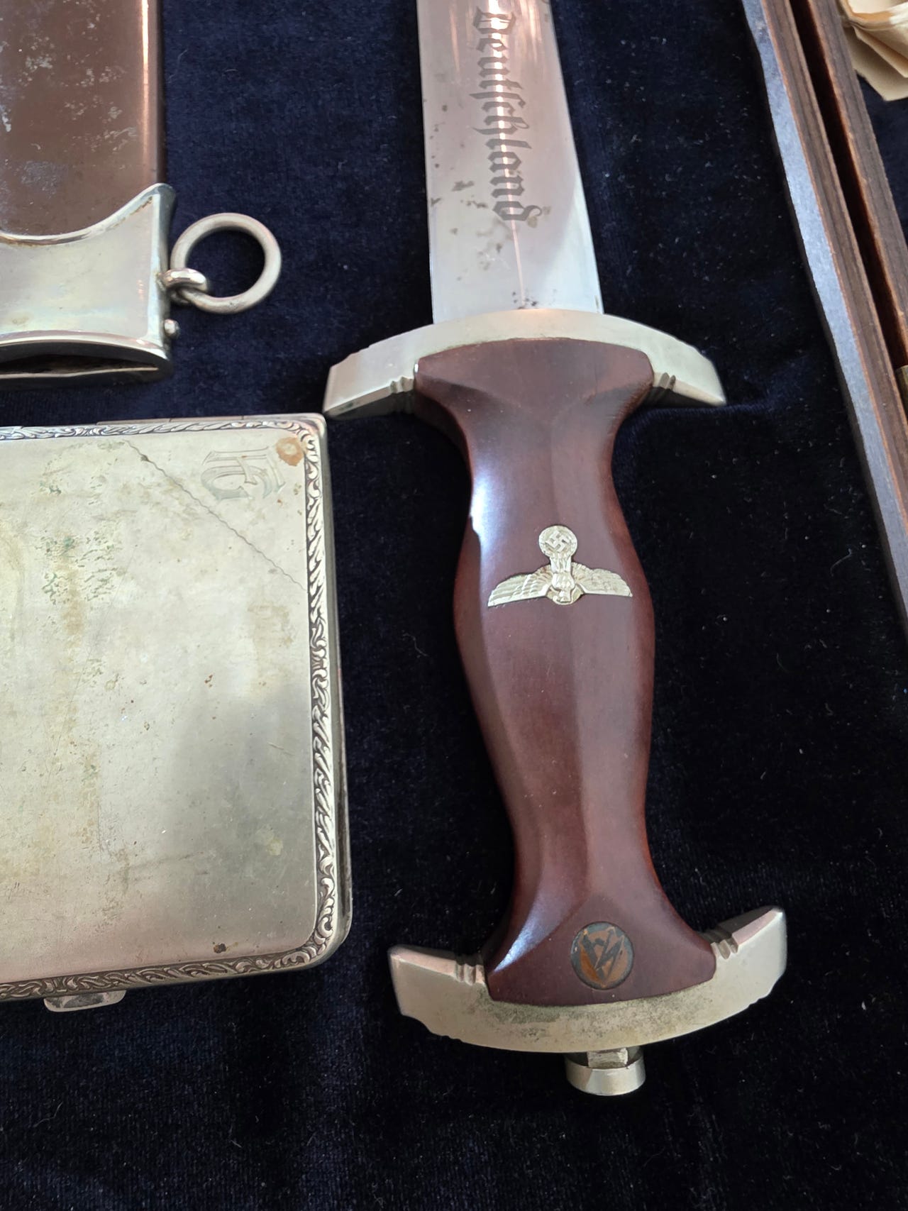 Original WW2 SA Dagger by Hammesfahr Cie Solingen with Documents - Image 2