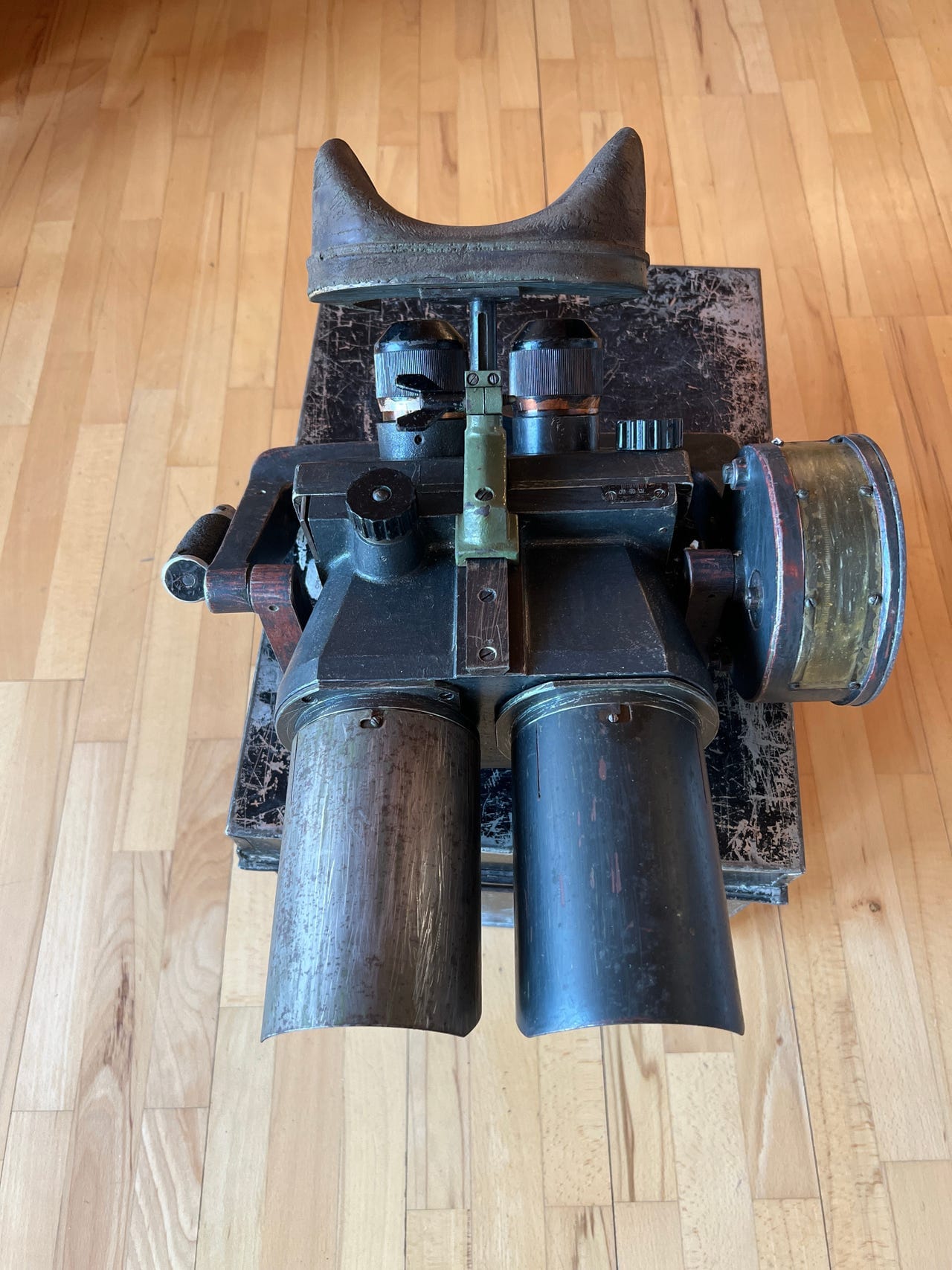 Original WWII German D.F. 10×80 Binoculars