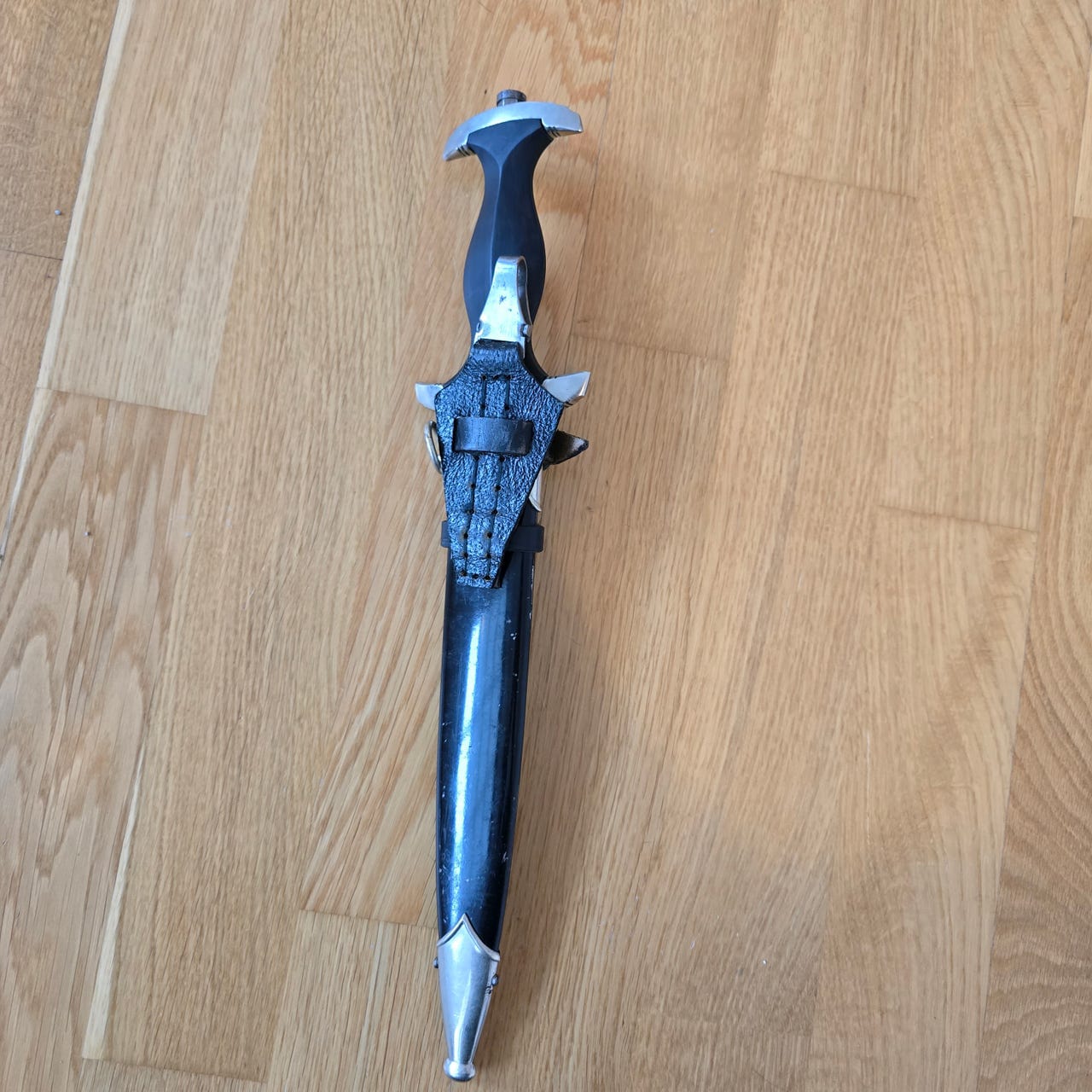 Original German SS Service Dagger by Carl Eickhorn, Solingen - Image 3