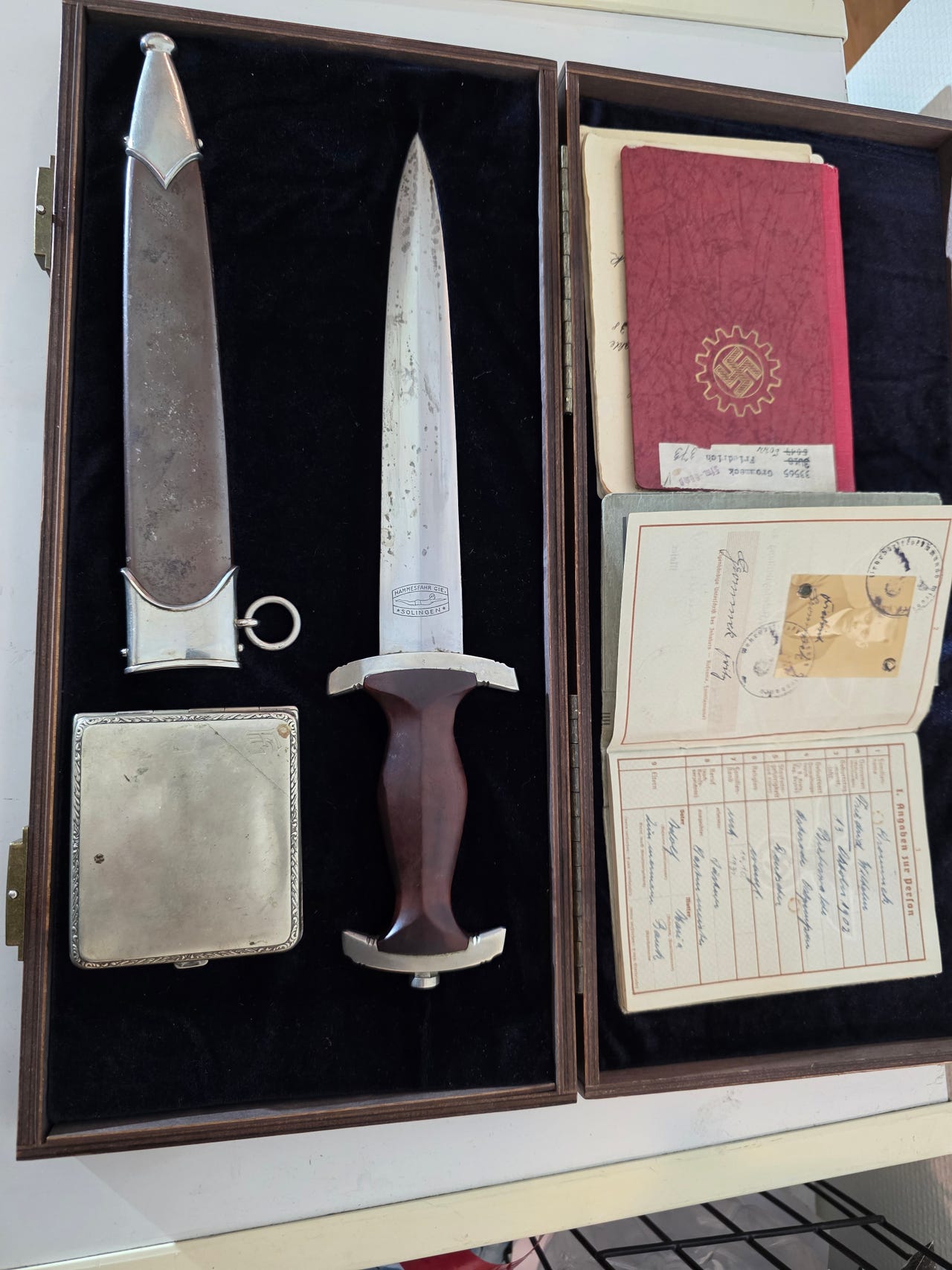 Original WW2 SA Dagger by Hammesfahr Cie Solingen with Documents - Image 6