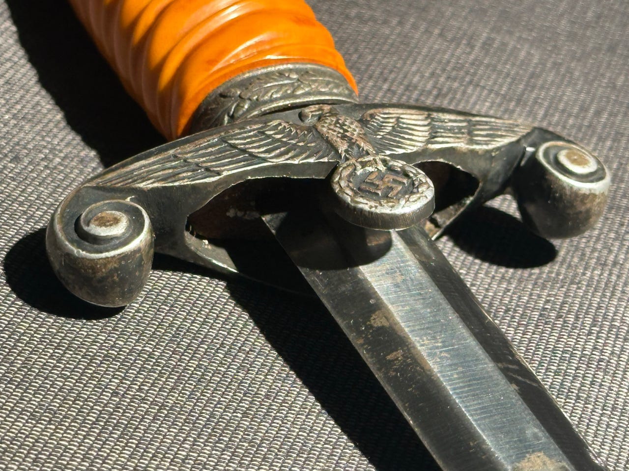 Original German WW2 Wehrmacht (Heer) Officer Dagger - Image 3