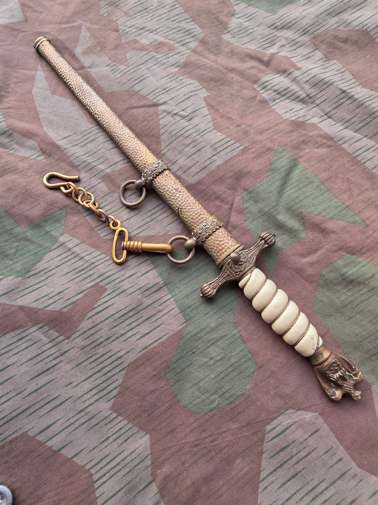 Original WW2 Kriegsmarine Dagger with Rare Scabbard - Image 2