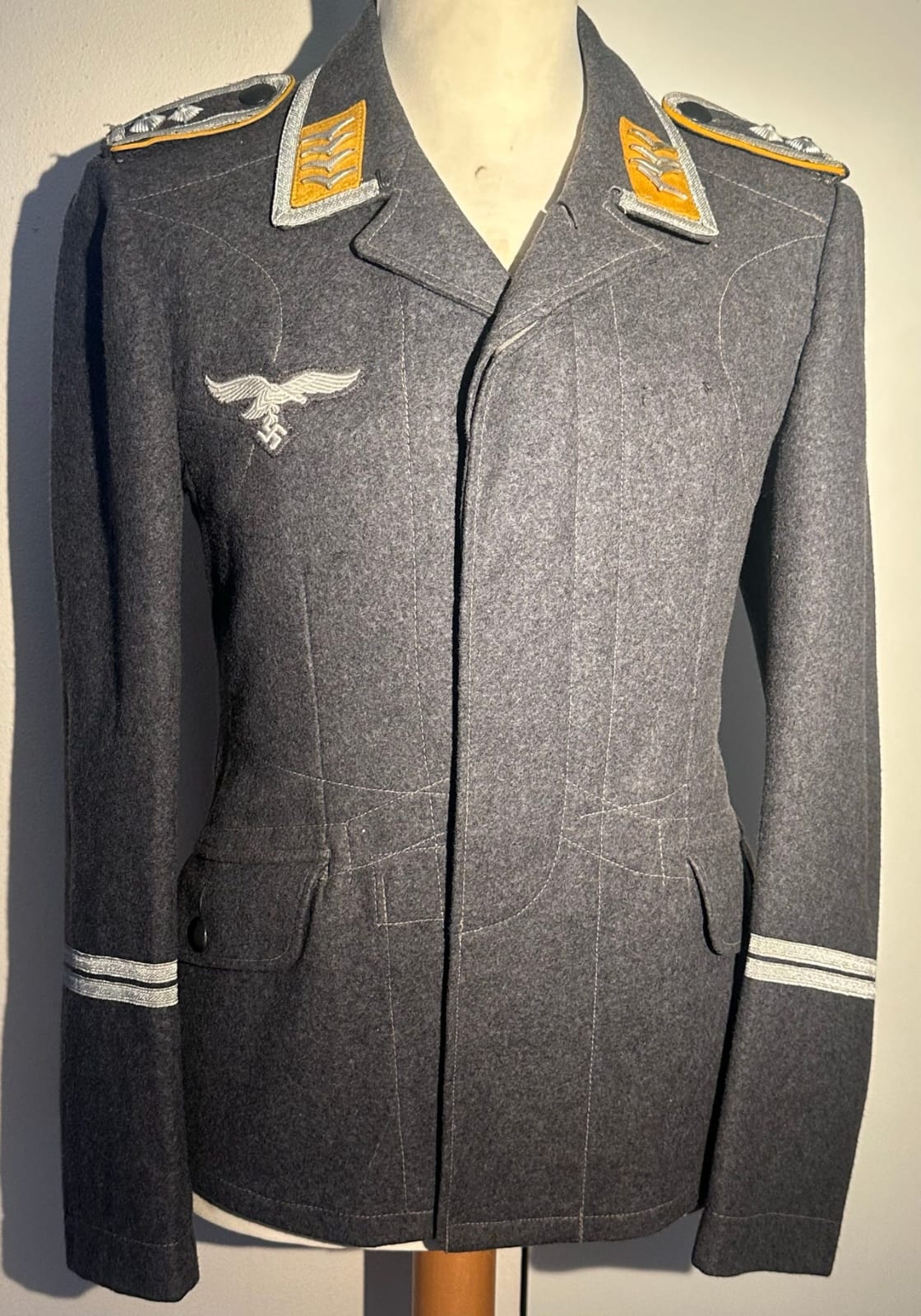Original World War II German Luftwaffe Flight Blouse issued to a Sergeant - Image 4