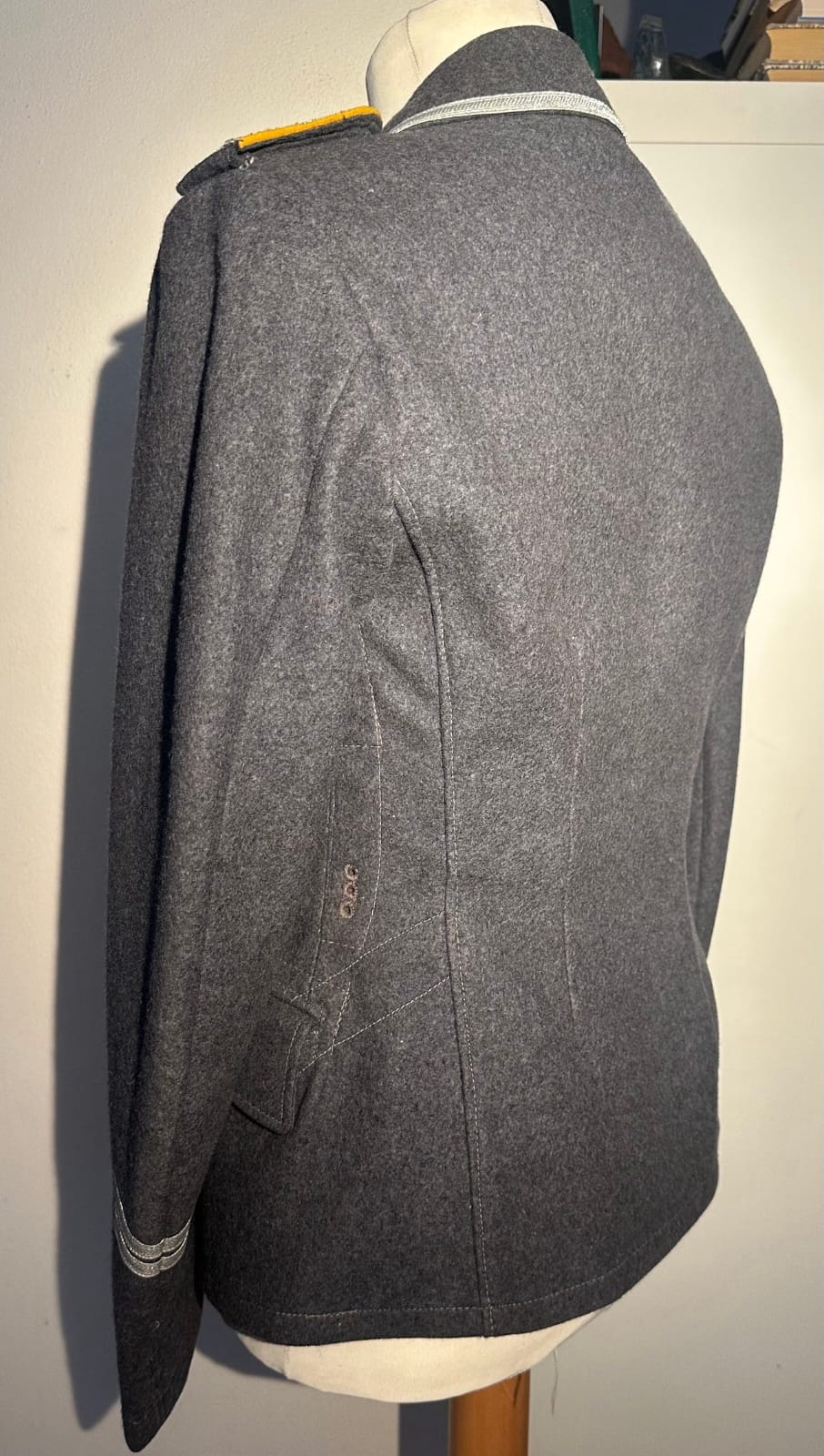 Original World War II German Luftwaffe Flight Blouse issued to a Sergeant - Image 7