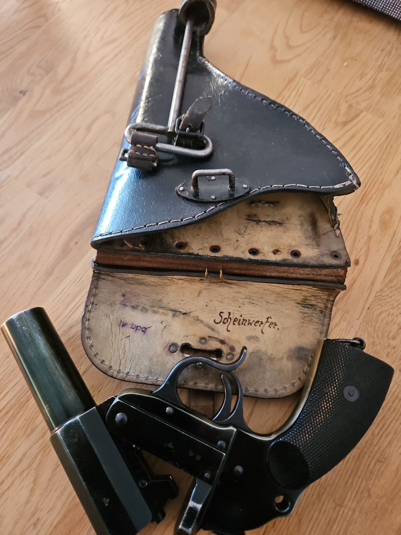 Original WW2 German Signal Pistol - Image 3