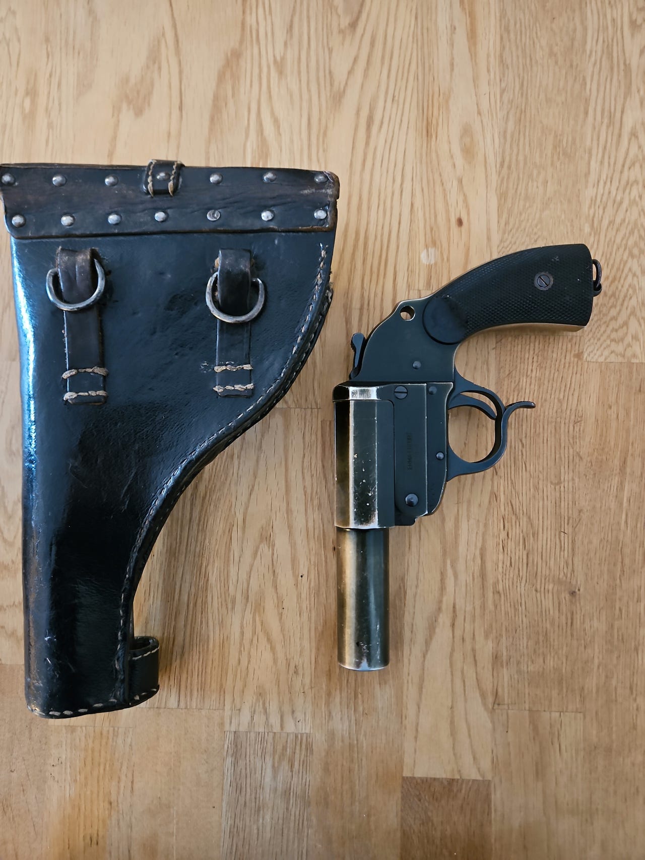 Original WW2 German Signal Pistol - Image 4