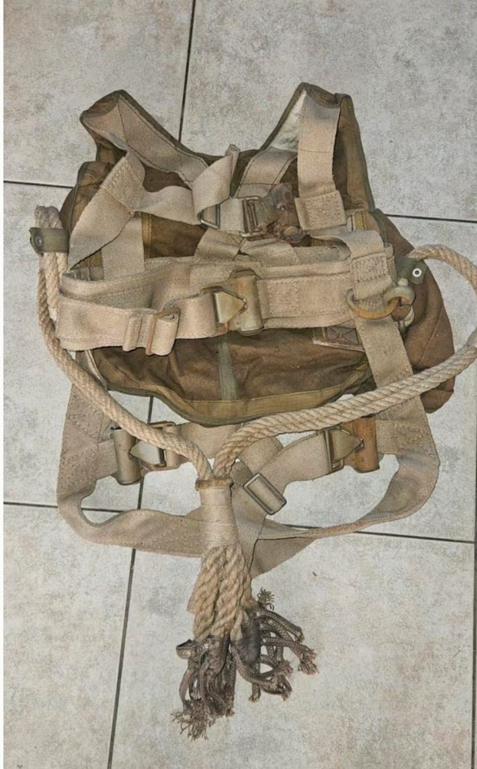 Original WWII Fallschirmjäger RZ-20 parachute harness